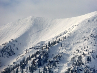 Avalanche on Saddle Peak 